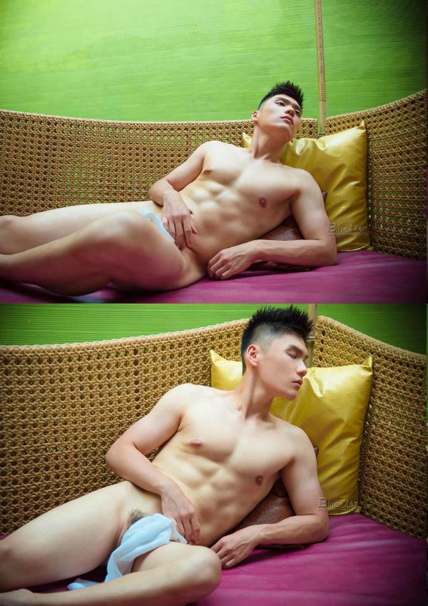 PHOTO-SET-BLUE-MAN-64---A-ZHEN-ONE-YEAR-LATER